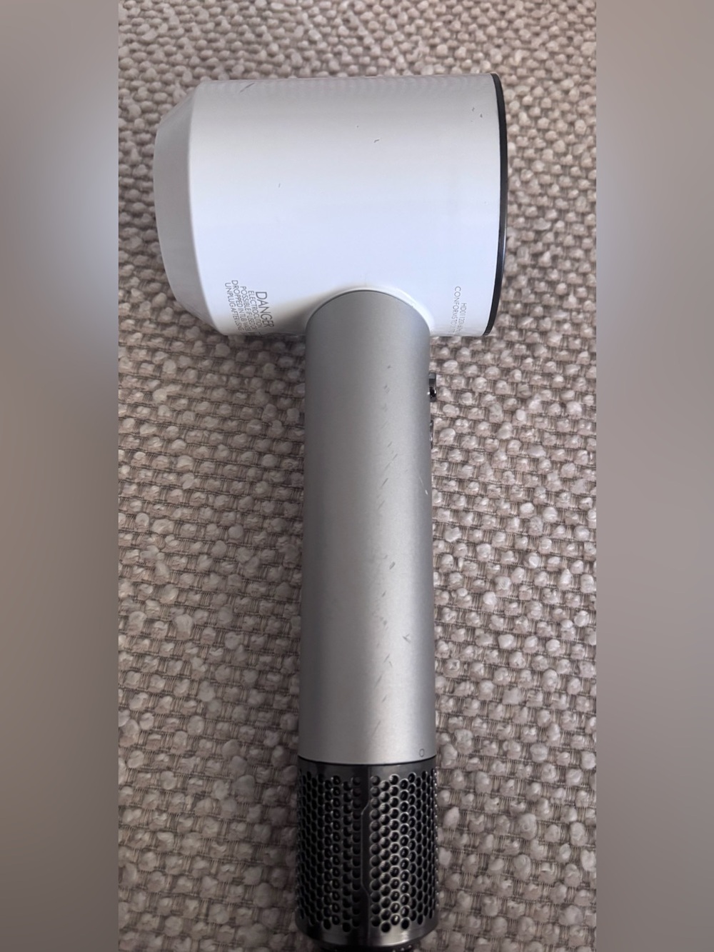 White/Silver Dyson Supersonic Hair Dryer | Magnetic Stand | 2 Attachments - Picture 6 of 15